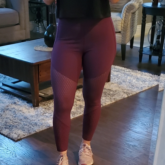 Lululemon Geo tight - Picture 9 of 9